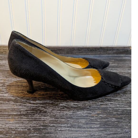 Manolo Blahnik Women's Black Suede Pointed Toe Heels Size 37 - Picture 4 of 7